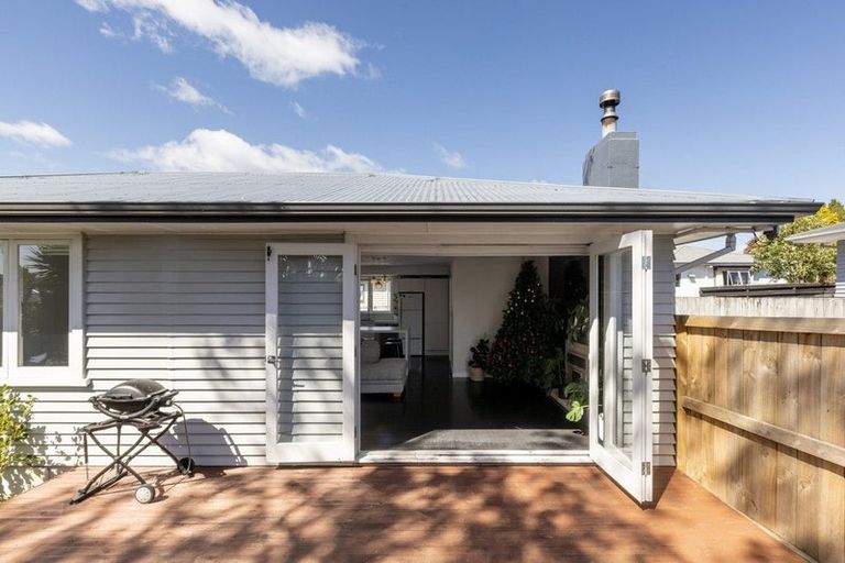 Photo of property in 86 Bellevue Road, Brookfield, Tauranga, 3110