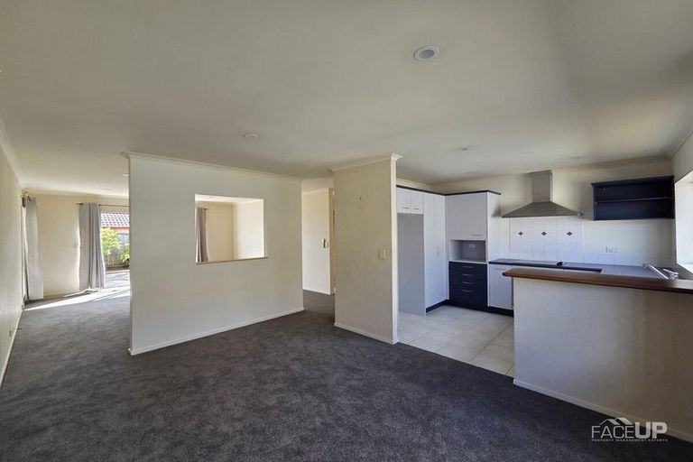 Photo of property in 11 Richfield Crescent, Westgate, Auckland, 0614