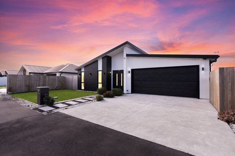 Photo of property in 47 Selfe Crescent, Burwood, Christchurch, 8083