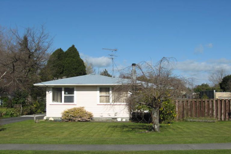 Photo of property in 12 Wood Street, Greytown, 5712