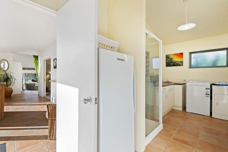 Photo of property in 417 Paremoremo Road, Paremoremo, Auckland, 0632