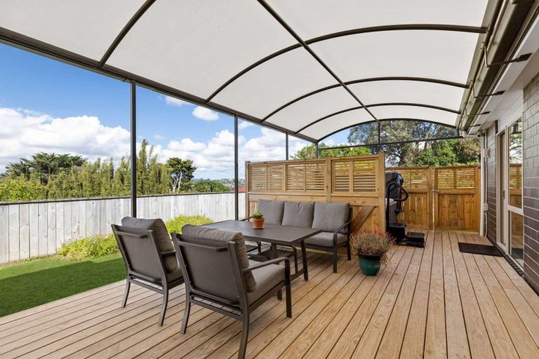 Photo of property in 9 River Road, Te Atatu Peninsula, Auckland, 0610