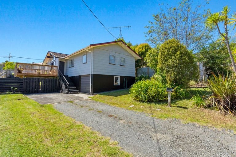Photo of property in 12 Downer Street, Helensville, 0800