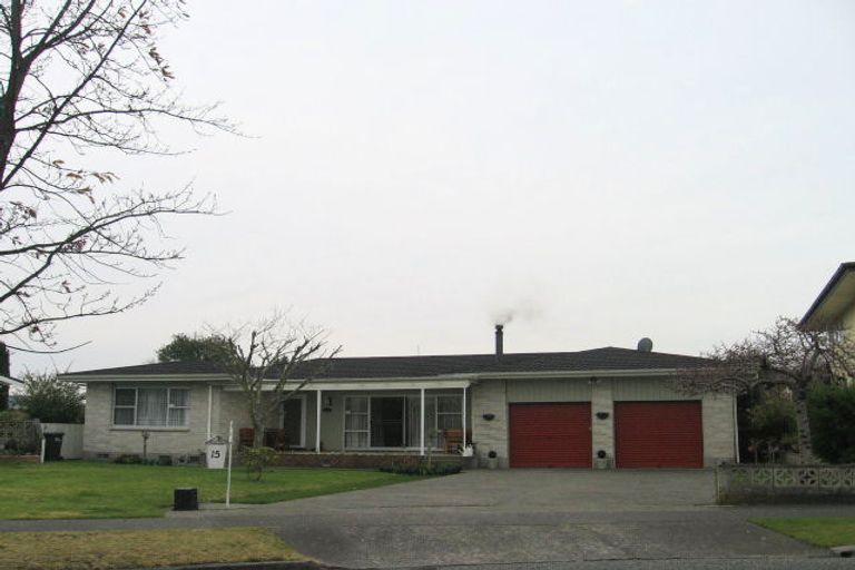 Photo of property in 15 Crichton Place, Taradale, Napier, 4112