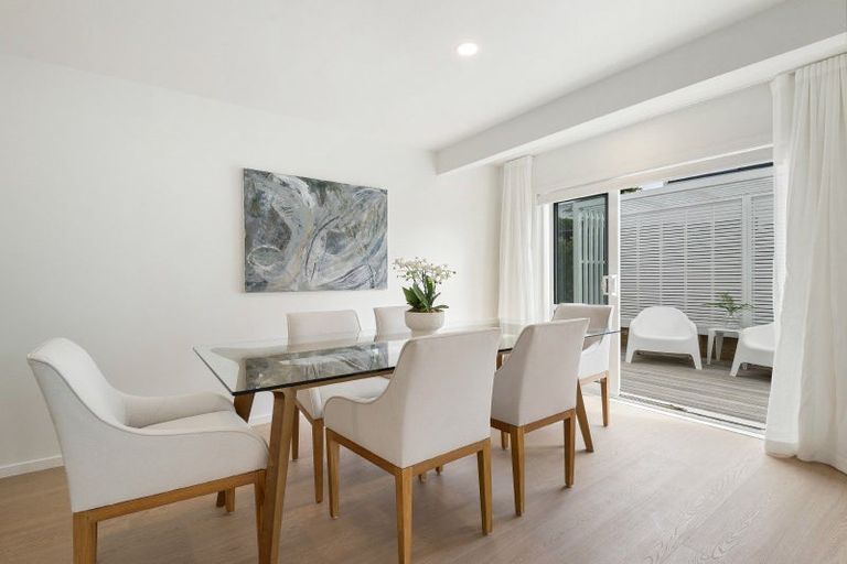 Photo of property in 1 William Bond Street, Stanley Point, Auckland, 0624