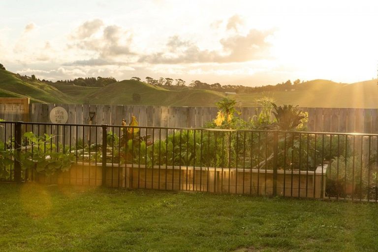 Photo of property in 205 Ballintoy Park Drive, Welcome Bay, Tauranga, 3175