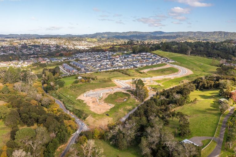 Photo of property in 8 Yelash Road, Massey, Auckland, 0614