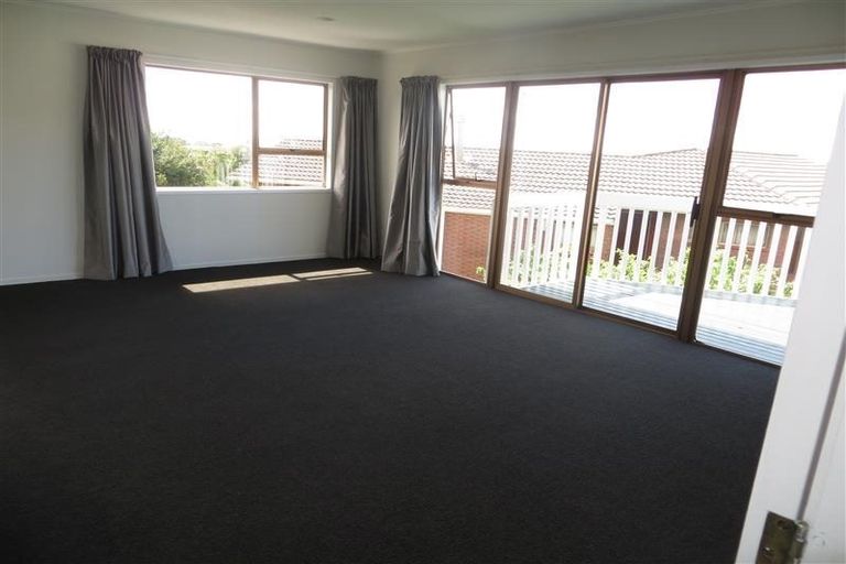 Photo of property in 14 Tudor Crescent, Chedworth, Hamilton, 3210