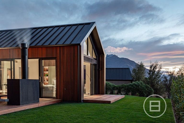 Photo of property in 8 Stockyard Lane, Jacks Point, Queenstown, 9371