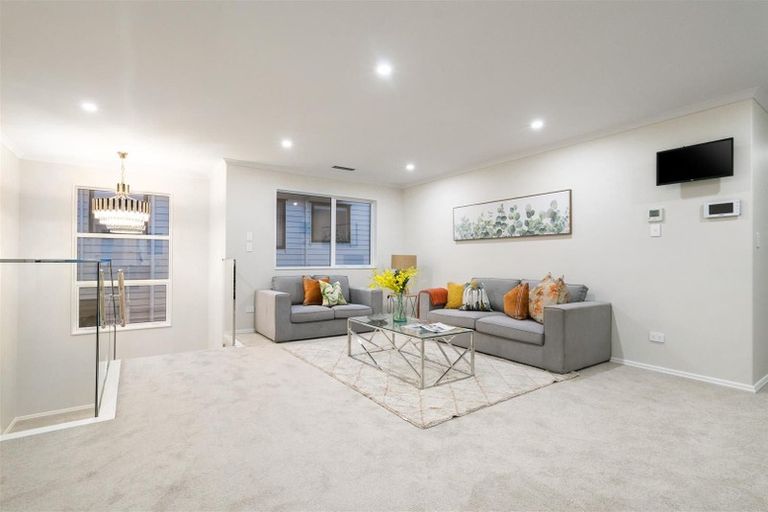 Photo of property in 35 Hayfield Way, Karaka, Papakura, 2113