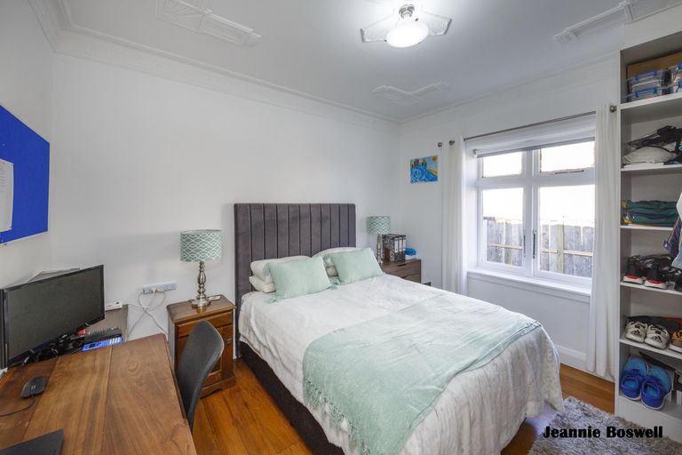 Photo of property in 37 Lyndhurst Street, Takaro, Palmerston North, 4412