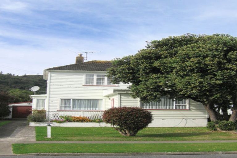 Photo of property in 68 Churton Crescent, Taita, Lower Hutt, 5011