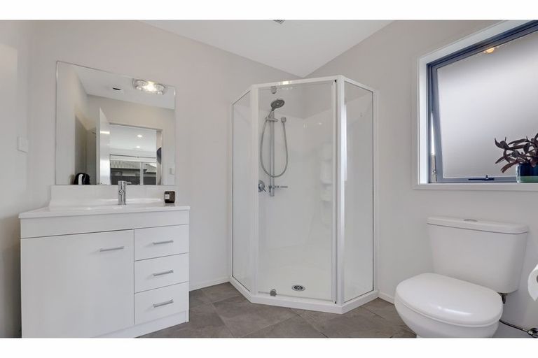 Photo of property in 6 Parawai Street, Marshland, Christchurch, 8083