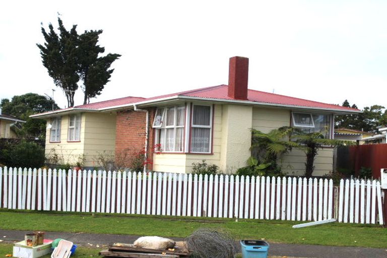 Photo of property in 3 Maitland Place, Favona, Auckland, 2024