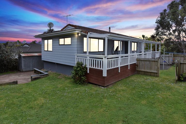 Photo of property in 171 Carnoustie Drive, Wattle Downs, Auckland, 2103