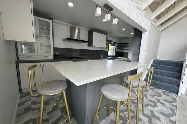 Photo of property in 47a Taikata Road, Te Atatu Peninsula, Auckland, 0610