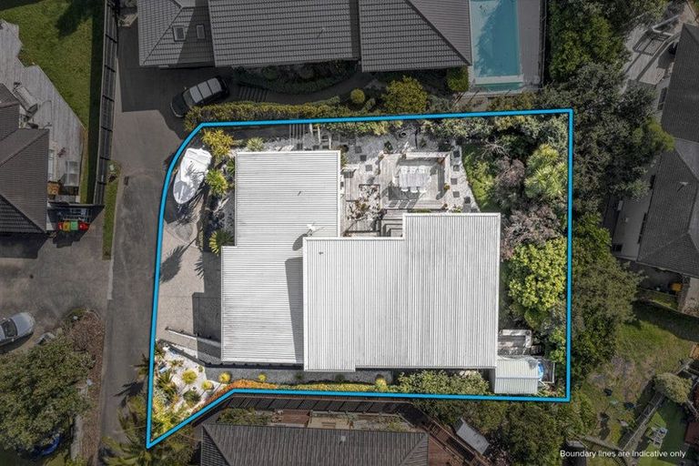 Photo of property in 10 Veronica Close, Red Beach, 0932