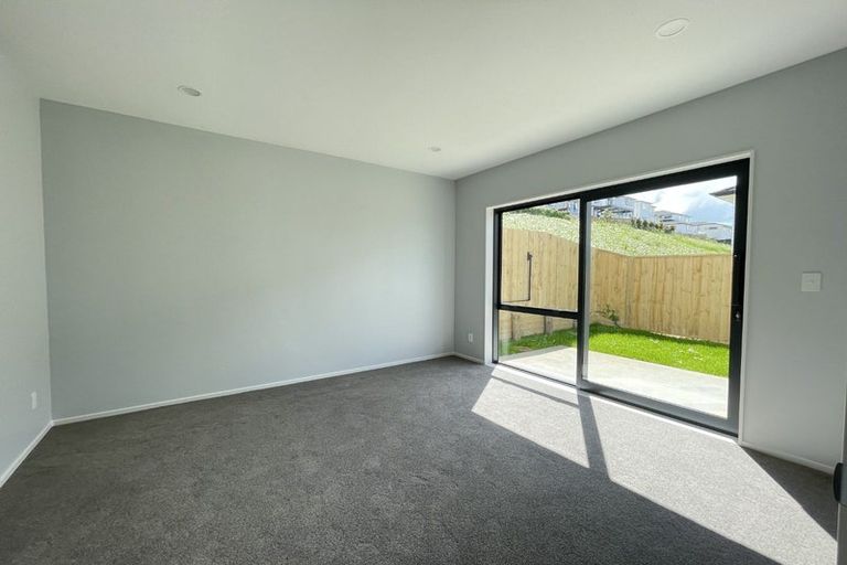 Photo of property in 40 Godfrey Drive, Orewa, 0931