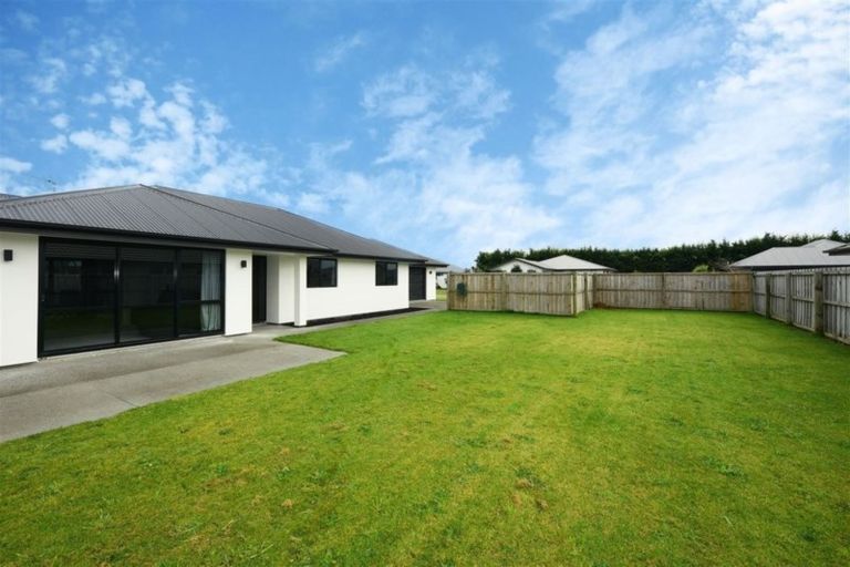 Photo of property in 6 Marble Court, Rolleston, 7614