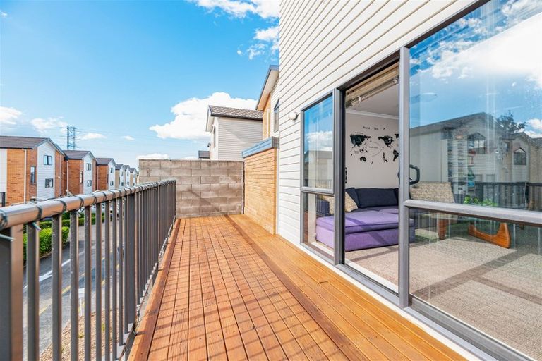 Photo of property in St Claire Village, 20/172 Mcleod Road, Te Atatu South, Auckland, 0610