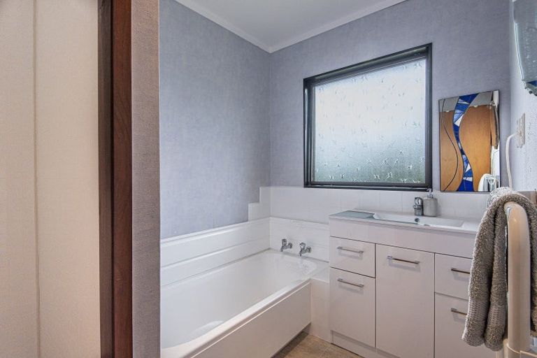 Photo of property in 13a Mcmillan Avenue, Te Kamo, Whangarei, 0112