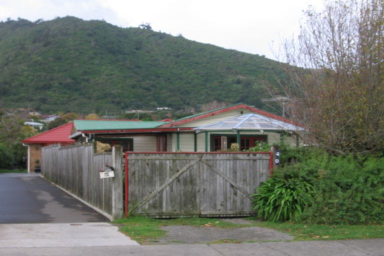 Photo of property in 49 Parata Street, Waikanae, 5036