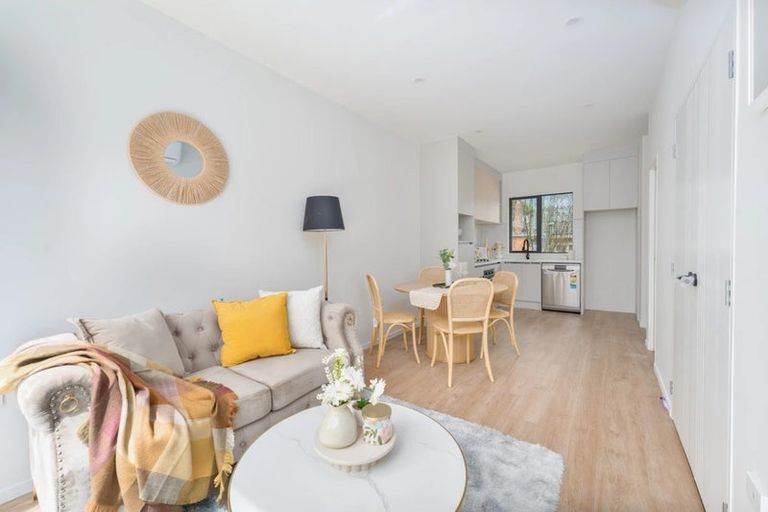 Photo of property in 6/442 Old Te Atatu Road, Te Atatu Peninsula, Auckland, 0610