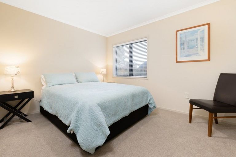 Photo of property in 1 Madeira Close, Papamoa Beach, Papamoa, 3118