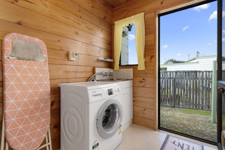 Photo of property in 76 Simpson Road, Papamoa Beach, Papamoa, 3118