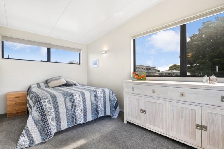 Photo of property in 47 Great South Road, Papakura, 2110