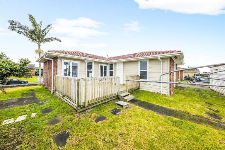 Photo of property in 62 Calthorp Close, Favona, Auckland, 2024