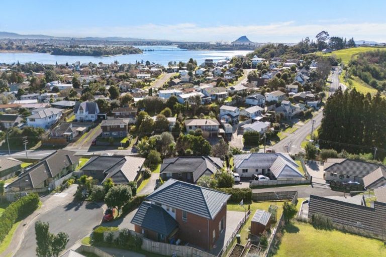 Photo of property in 10 Elena Place, Welcome Bay, Tauranga, 3112