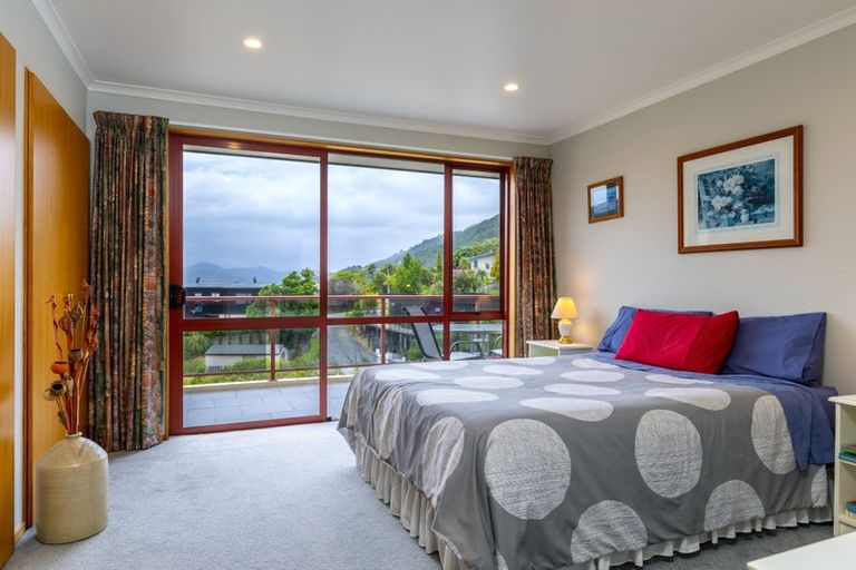 Photo of property in 14 Moana View Road, Waikawa, Picton, 7220