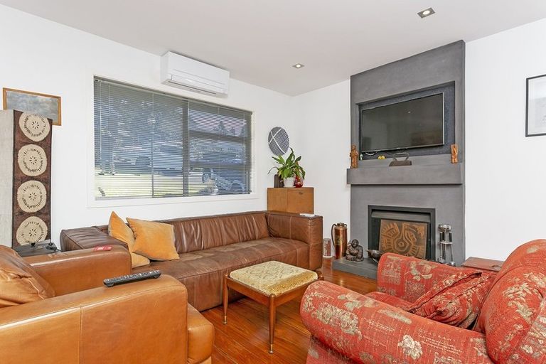 Photo of property in 58 Kopiko Road, Titirangi, Auckland, 0604