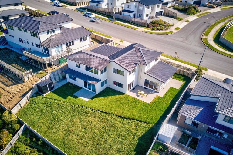 Photo of property in 44 Melksham Drive, Churton Park, Wellington, 6037