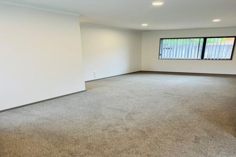 Photo of property in 25 Grabella Place, Papamoa Beach, Papamoa, 3118