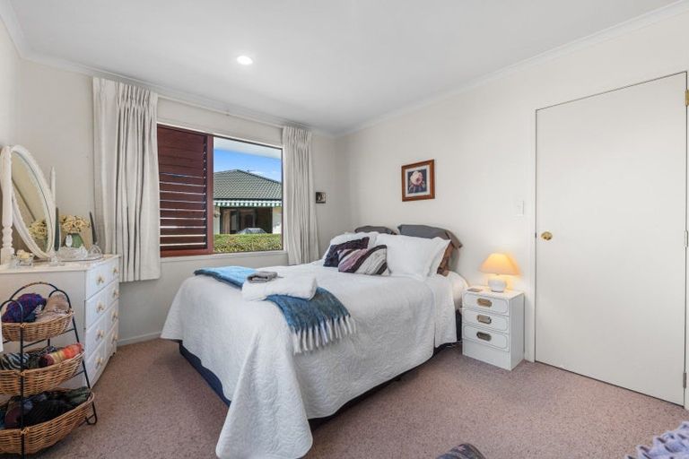 Photo of property in Cotswold Court, 2/8 Cheyne Road, Pyes Pa, Tauranga, 3112