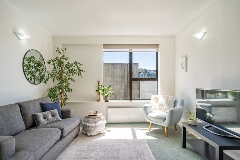 Photo of property in Hobson Court Flats, 64/70u Hobson Street, Thorndon, Wellington, 6011