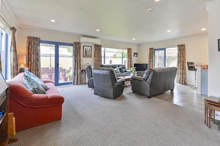 Photo of property in 201 Karaitiana Street, Frimley, Hastings, 4120