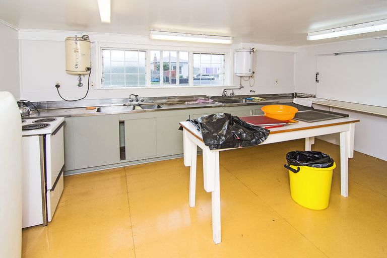 Photo of property in 10 Albert Street, Island Bay, Wellington, 6023
