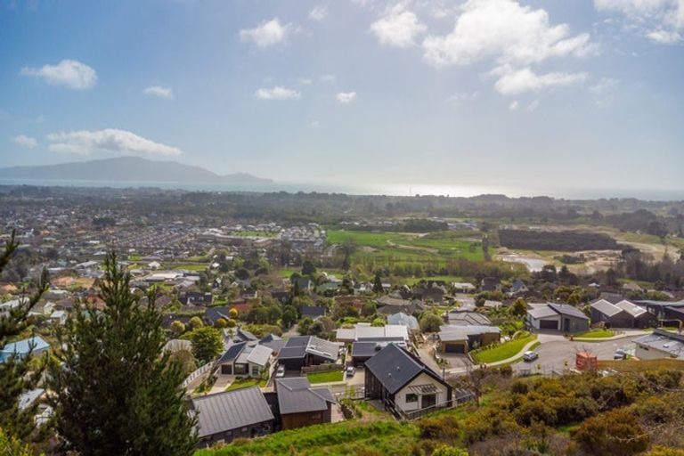 Photo of property in 26 Wilson Way, Waikanae, 5036