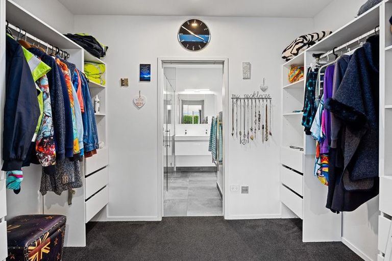 Photo of property in 22 Mercade Close, Stratford, 4332