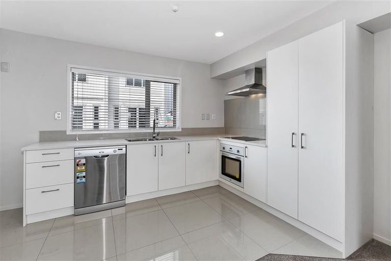 Photo of property in 74 Niu Lane, Te Atatu South, Auckland, 0610