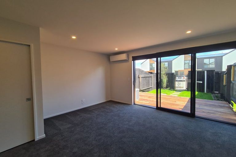 Photo of property in 2/27 New Brighton Road, Shirley, Christchurch, 8061