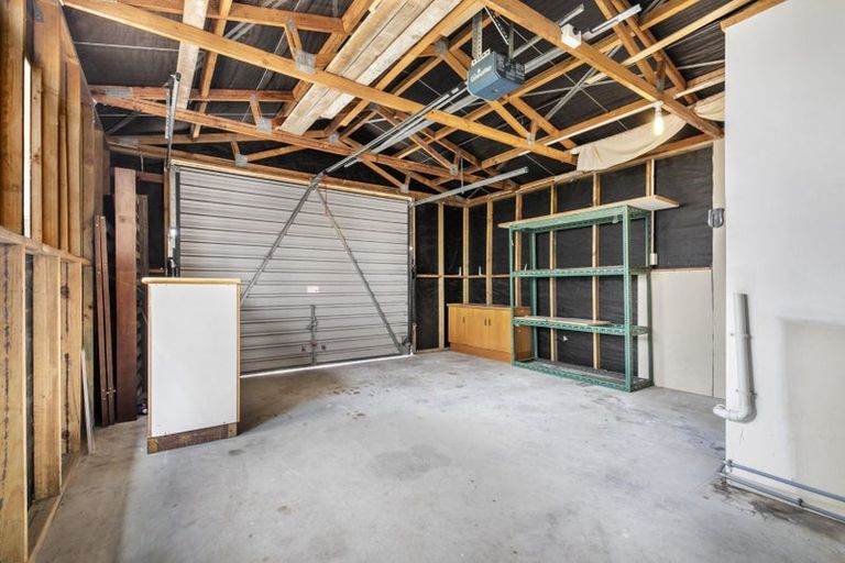 Photo of property in 2/10 Liverpool Street, Papakura, 2110