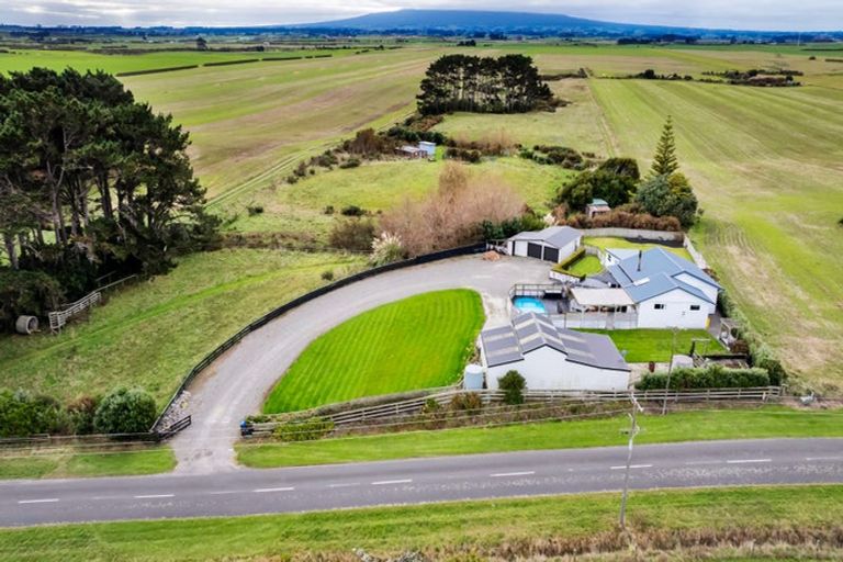 Photo of property in 1288 Normanby Road, Manaia, Hawera, 4678