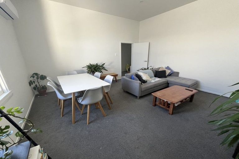 Photo of property in 2 Konini Road, Titirangi, Auckland, 0604