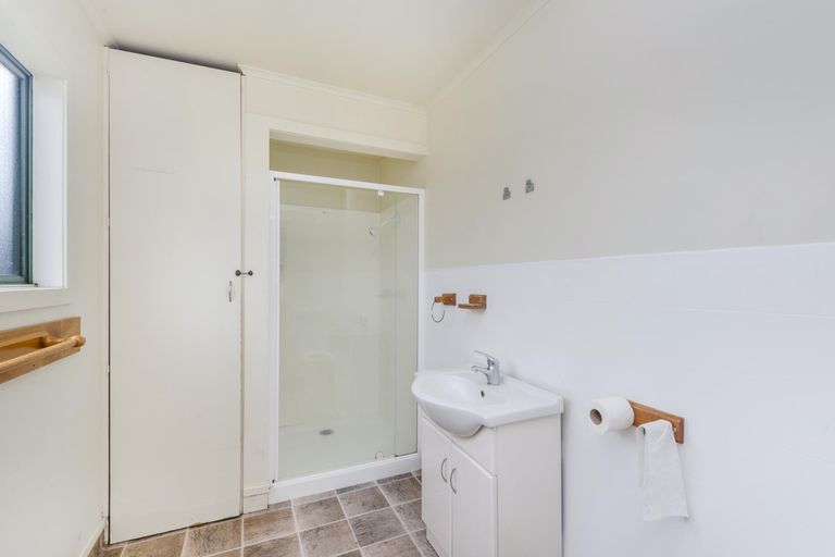 Photo of property in 10 Kahikatea Drive, Kinloch, Taupo, 3377