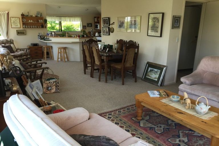 Photo of property in 3 Fayette Place, Te Atatu South, Auckland, 0610