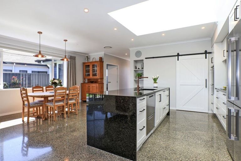 Photo of property in 19 Manapouri Street, Poraiti, Napier, 4112